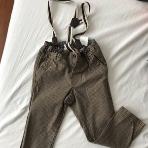 H&M is 1.5-2Y Suspender Pants